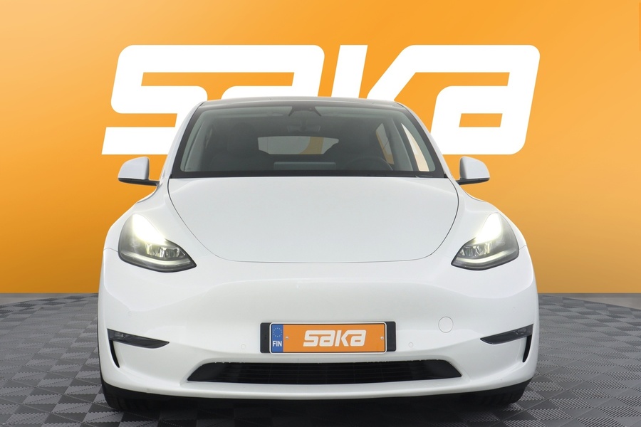 Tesla Model Y vaihtoauto