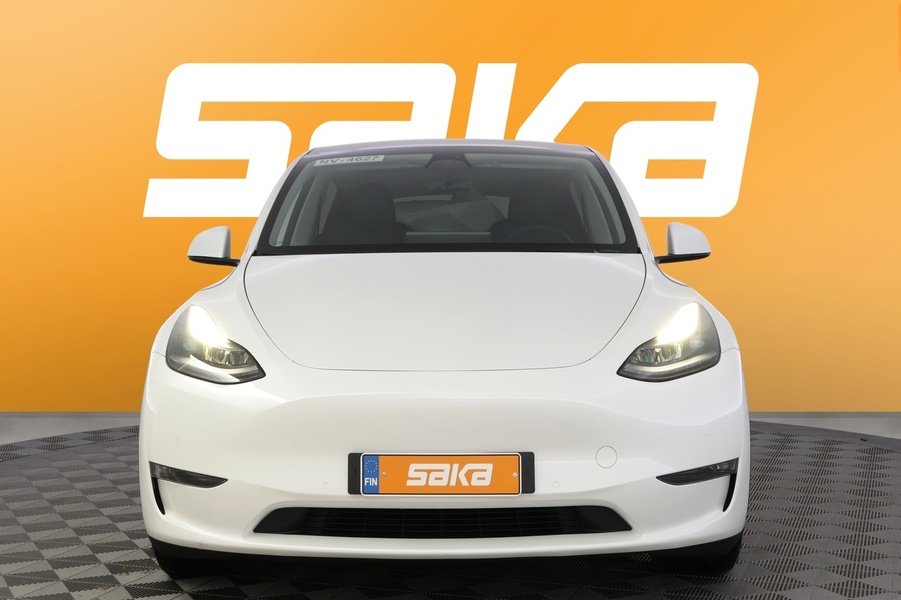 Tesla Model Y vaihtoauto