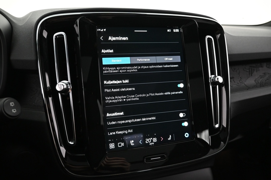 Volvo EX40 vaihtoauto