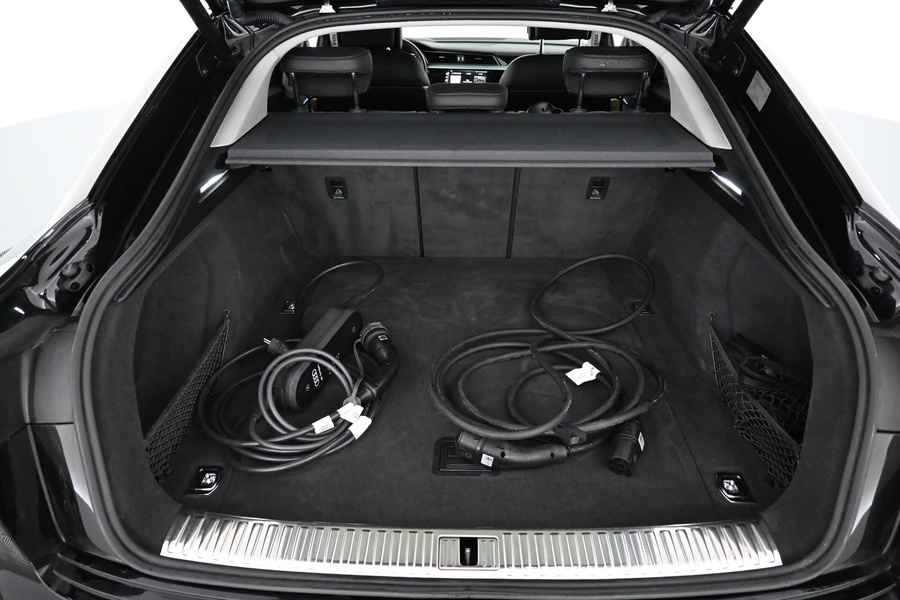 Audi Q8 e-tron vaihtoauto