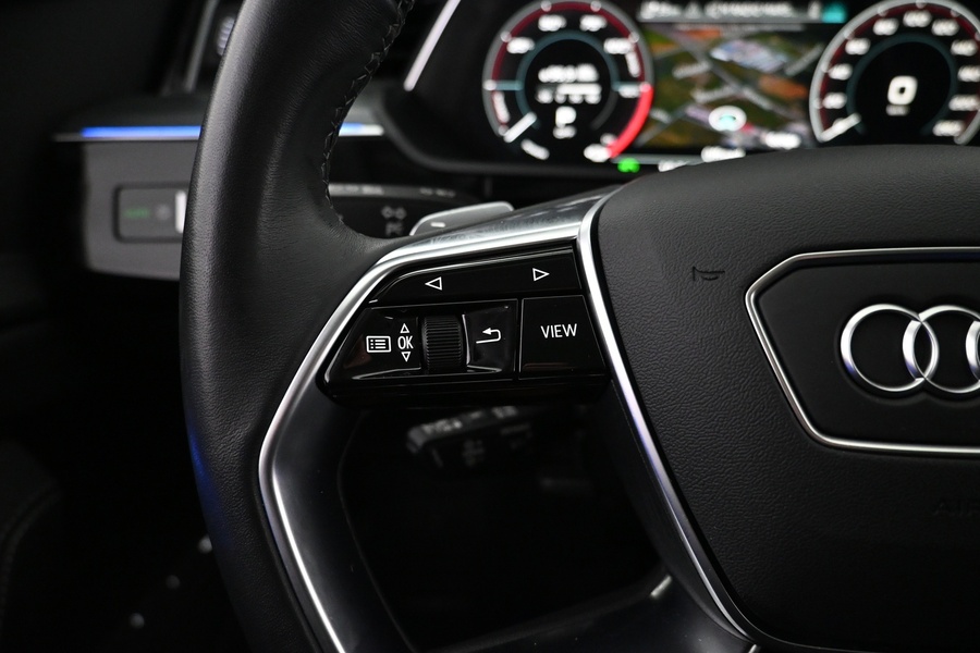 Audi Q8 e-tron vaihtoauto