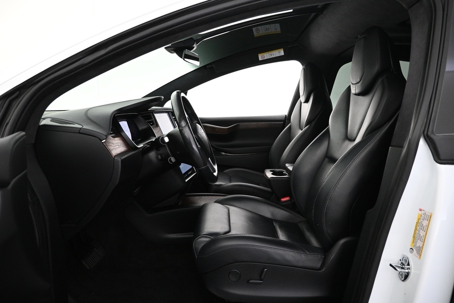 Tesla Model X vaihtoauto