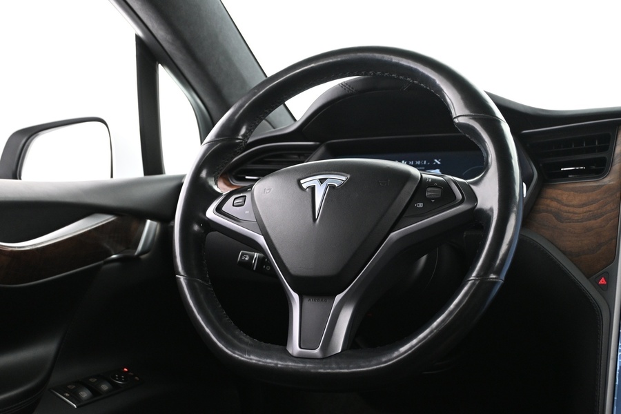 Tesla Model X vaihtoauto