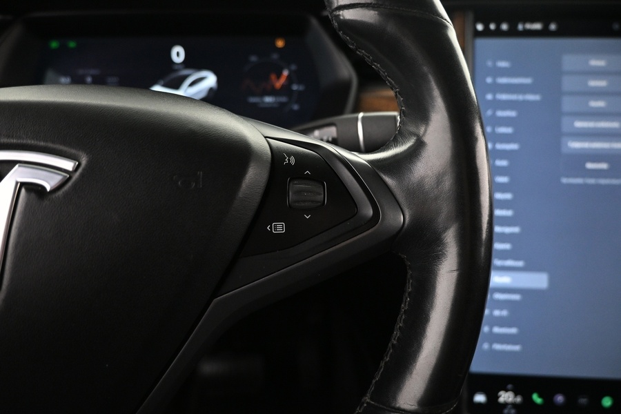 Tesla Model X vaihtoauto