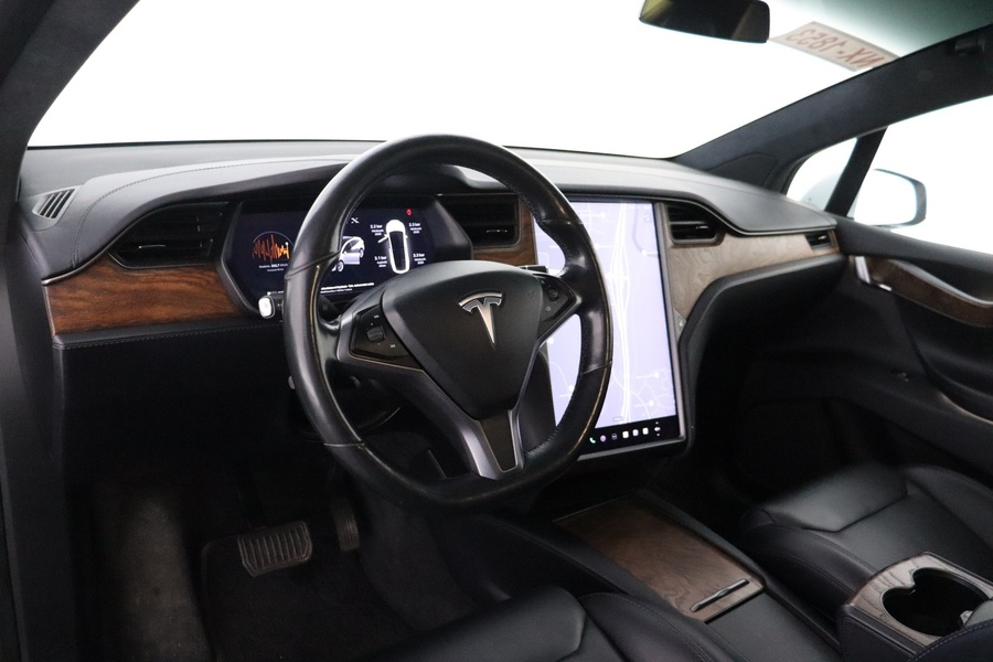 Tesla Model X vaihtoauto