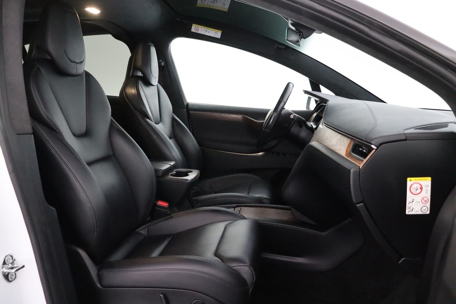 Tesla Model X vaihtoauto