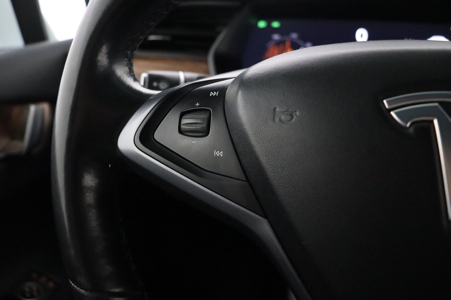 Tesla Model X vaihtoauto