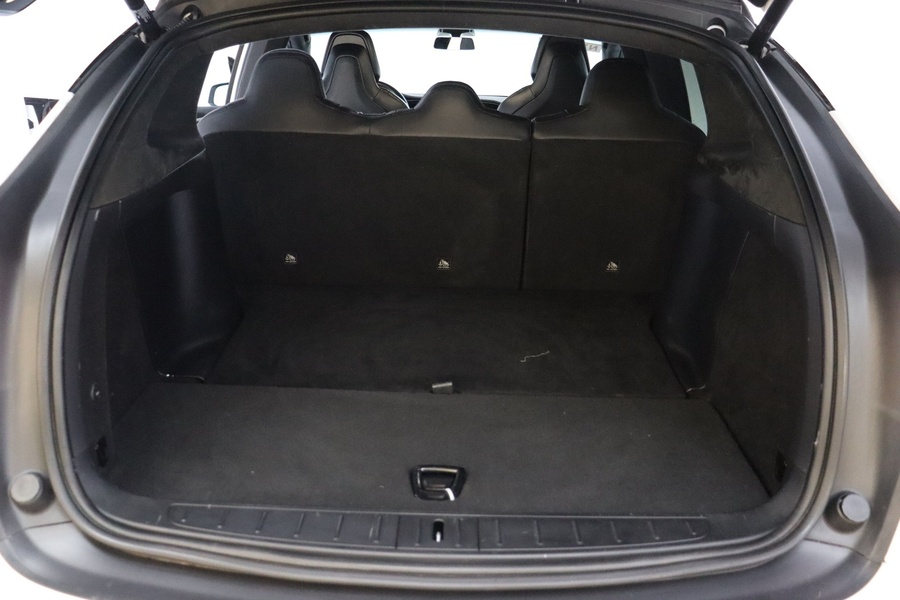 Tesla Model X vaihtoauto