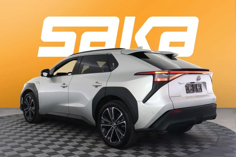 Toyota bZ4X vaihtoauto