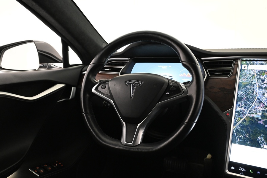 Tesla Model S vaihtoauto