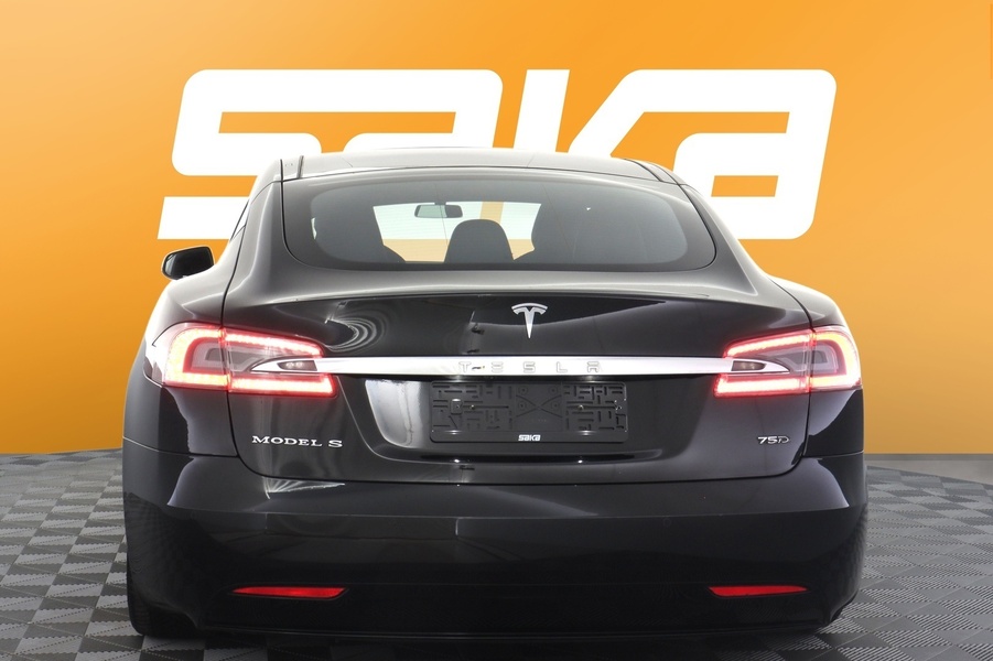 Tesla Model S vaihtoauto