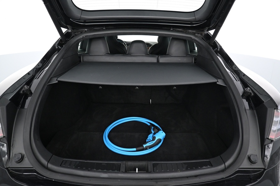 Tesla Model S vaihtoauto