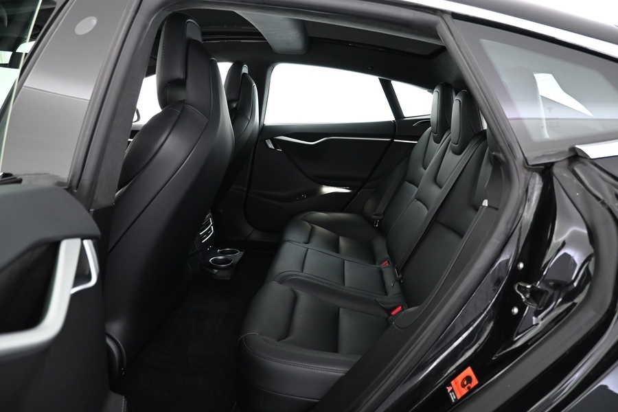 Tesla Model S vaihtoauto