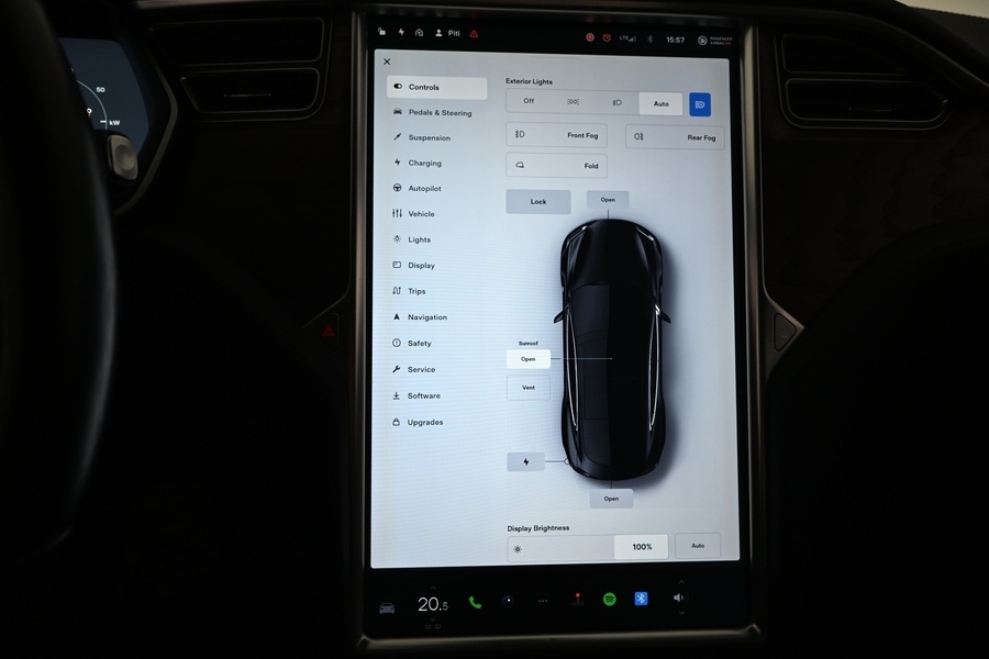 Tesla Model S vaihtoauto