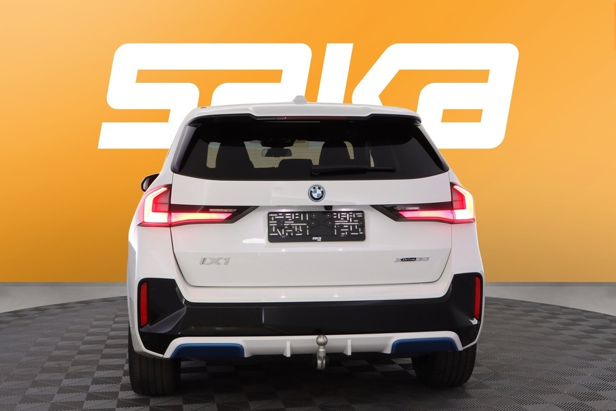 BMW iX1 vaihtoauto