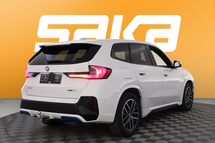 BMW iX1 vaihtoauto
