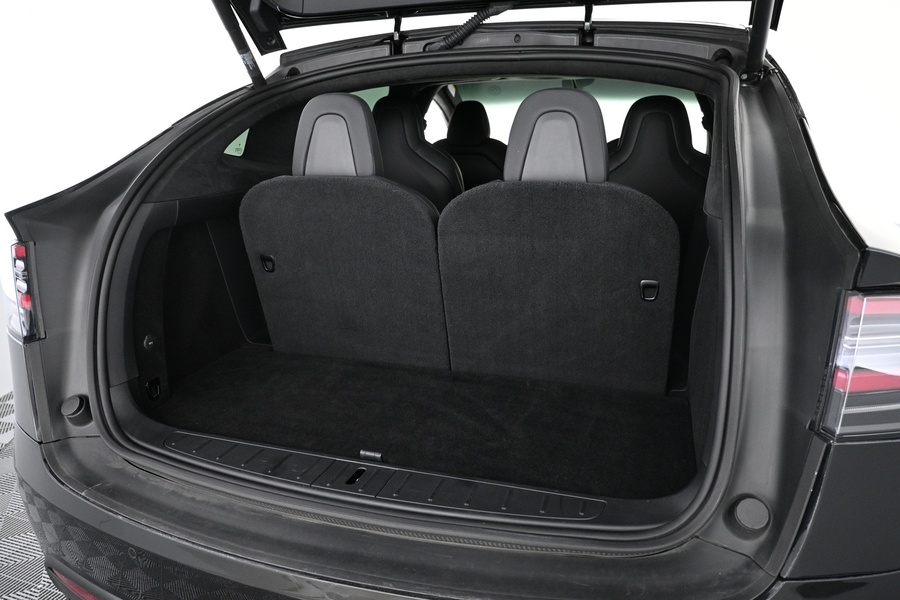 Tesla Model X vaihtoauto