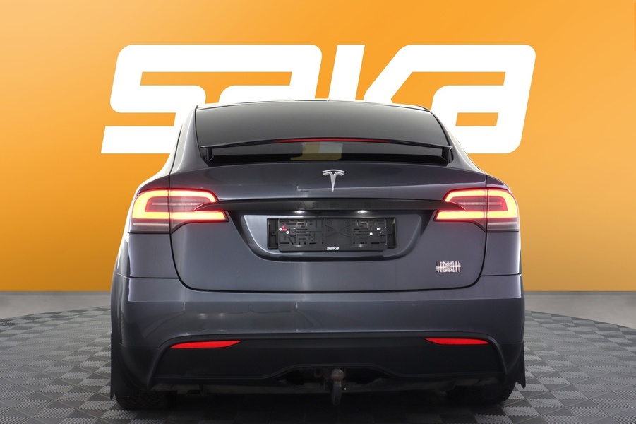 Tesla Model X vaihtoauto