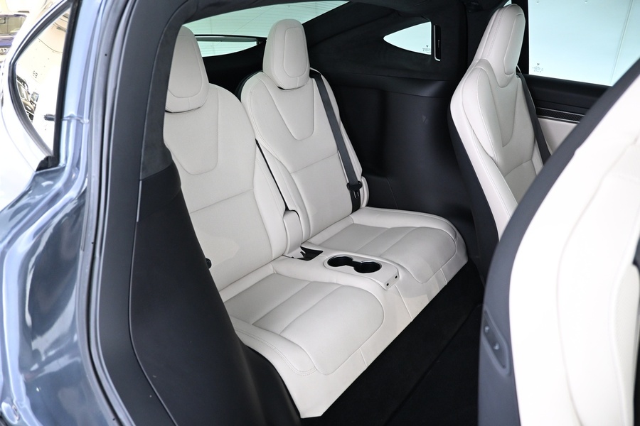 Tesla Model X vaihtoauto