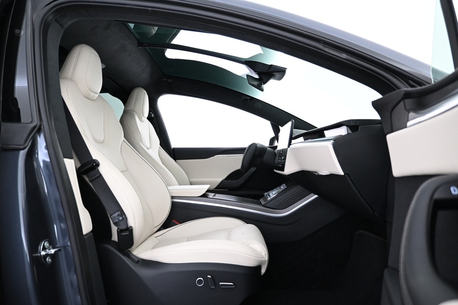 Tesla Model X vaihtoauto