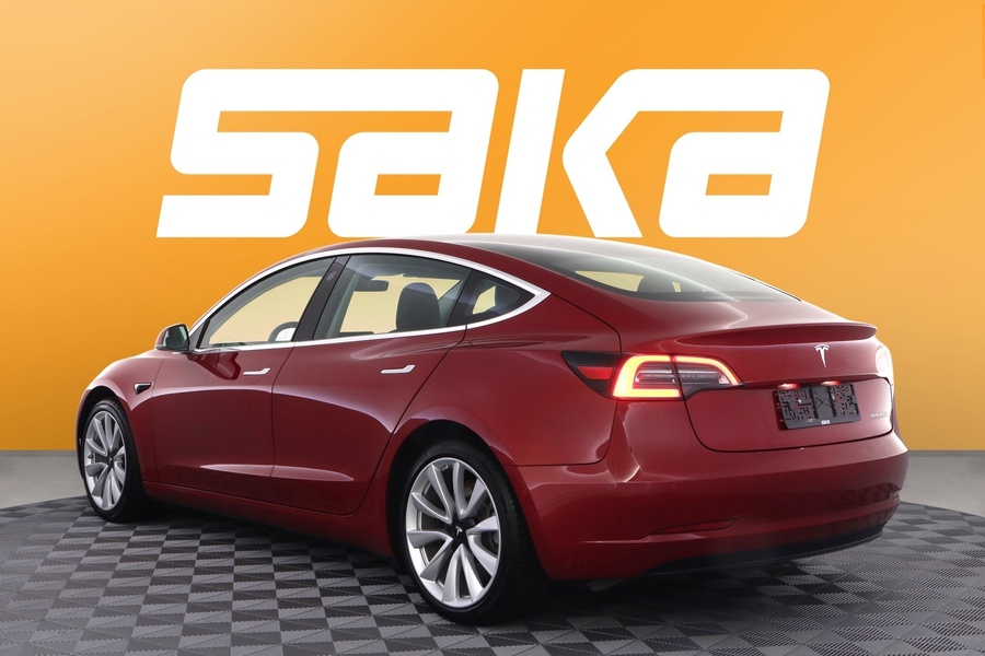 Tesla Model 3 vaihtoauto
