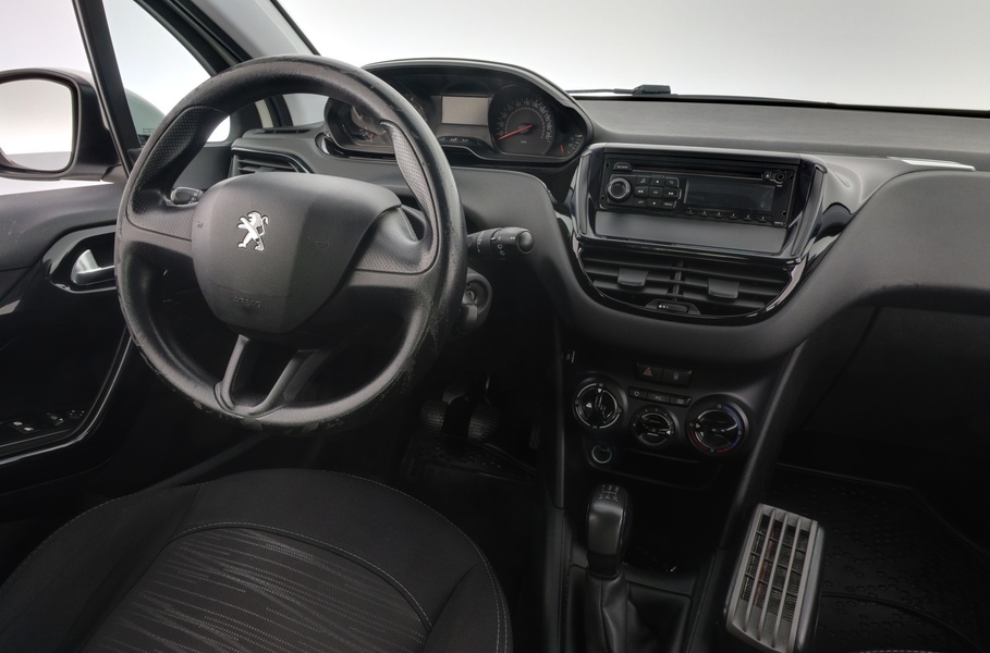 Peugeot 208 vaihtoauto