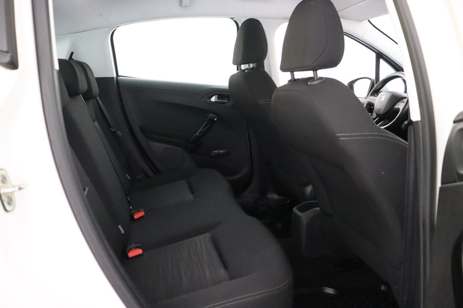 Peugeot 208 vaihtoauto