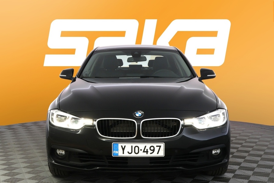 BMW 330 vaihtoauto