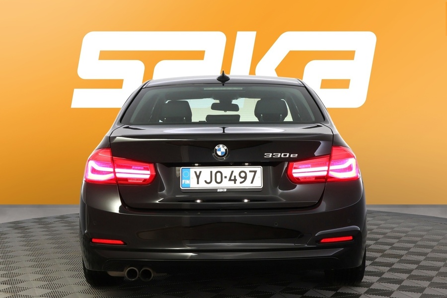 BMW 330 vaihtoauto