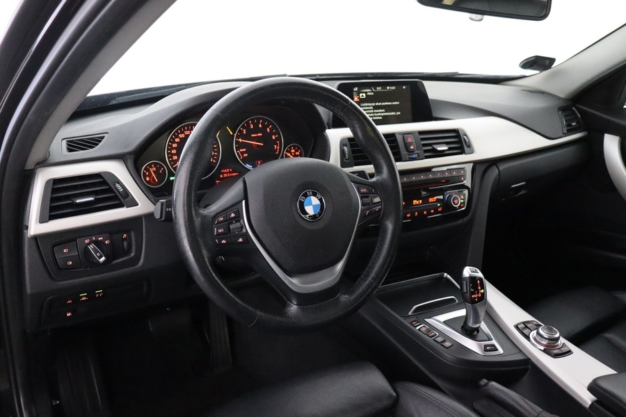 BMW 330 vaihtoauto