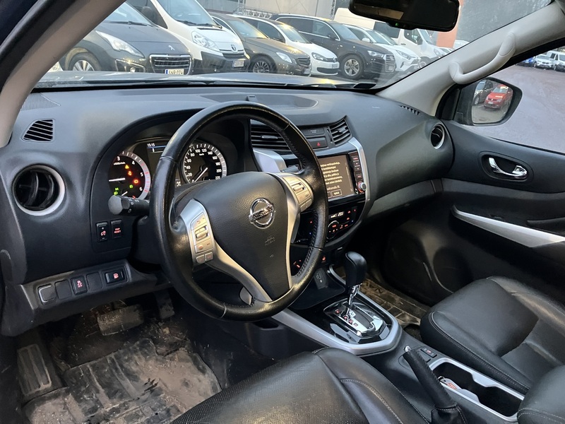 Nissan Navara vaihtoauto