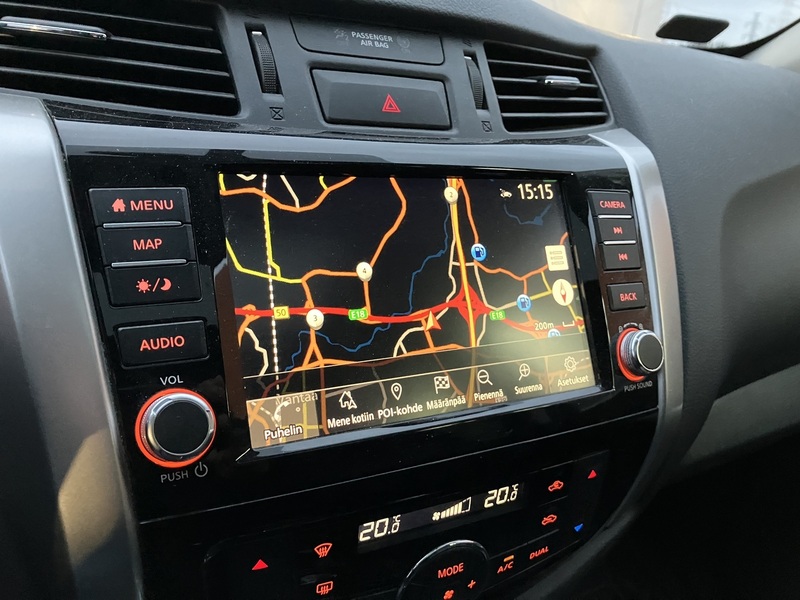 Nissan Navara vaihtoauto