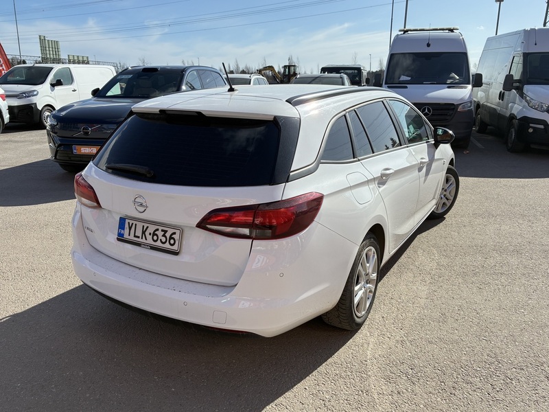 Opel Astra vaihtoauto