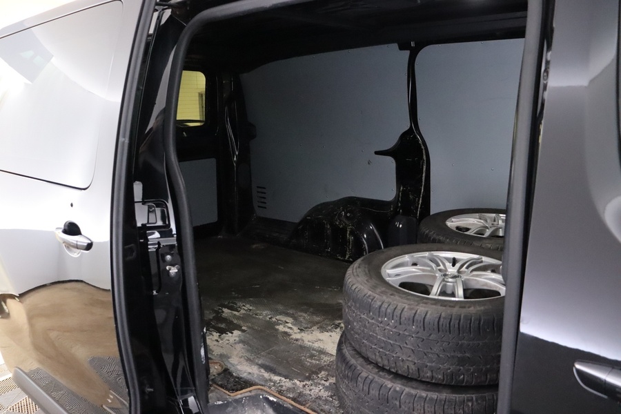 Opel Vivaro vaihtoauto