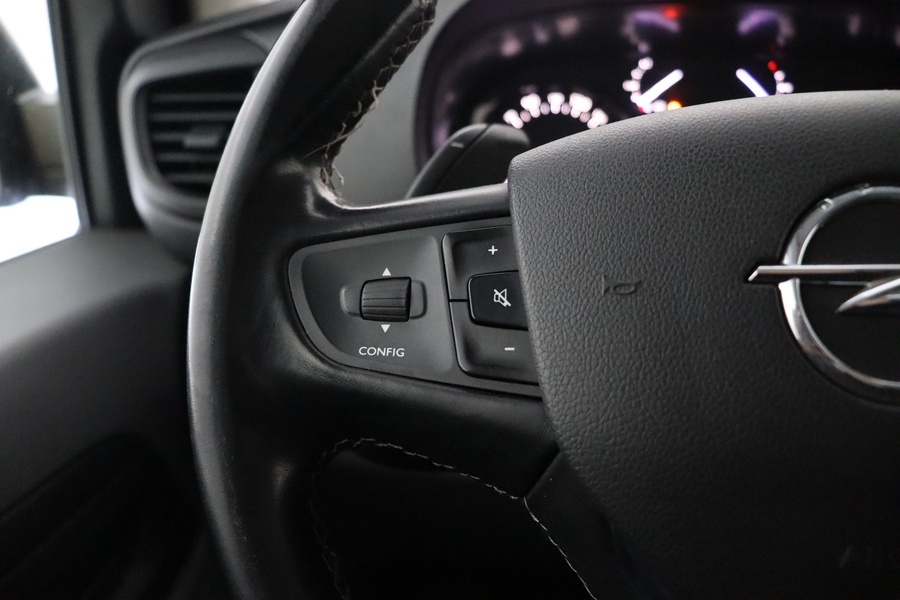 Opel Vivaro vaihtoauto