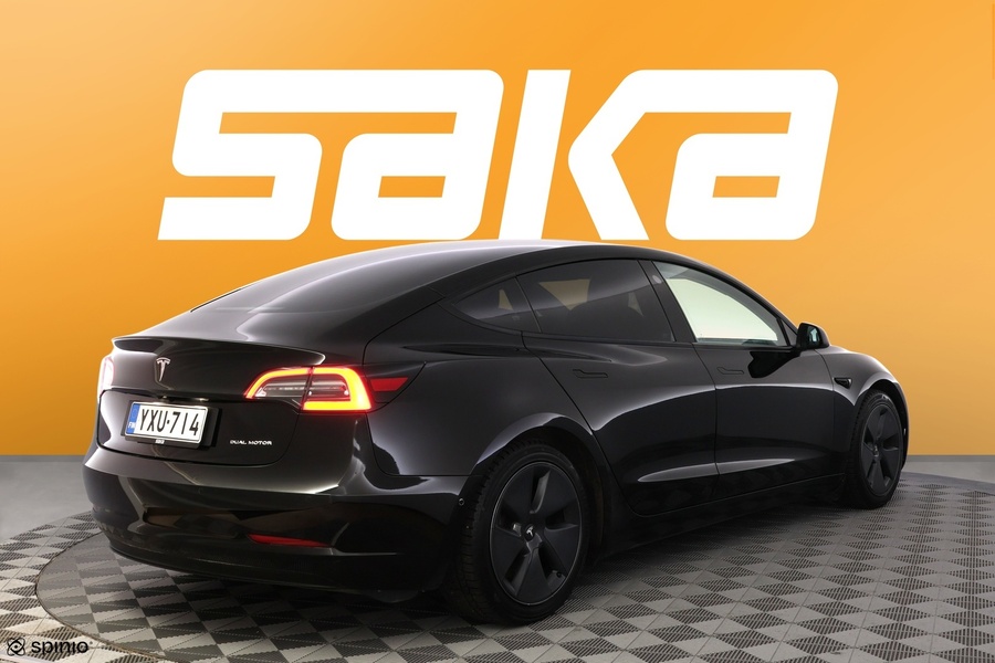 Tesla Model 3 vaihtoauto