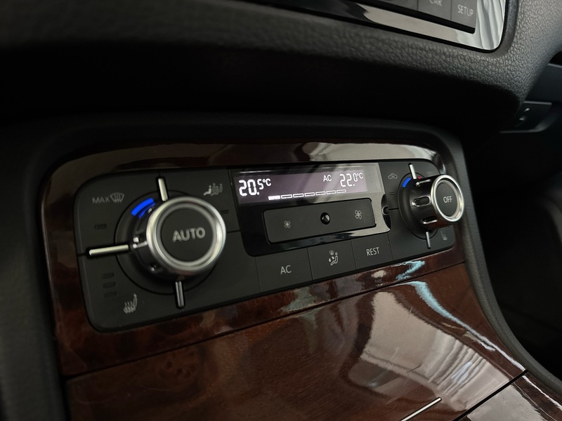 Volkswagen Touareg vaihtoauto