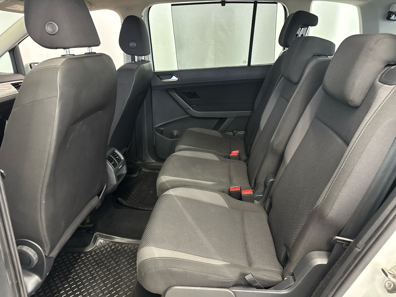 Volkswagen Touran vaihtoauto