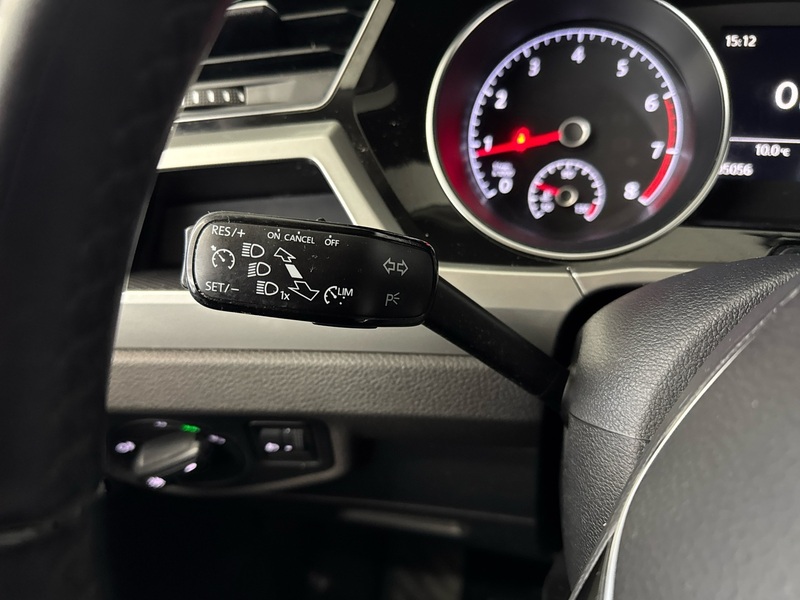 Volkswagen Touran vaihtoauto