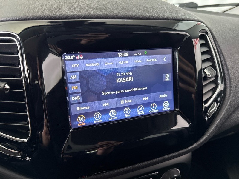 Jeep Compass vaihtoauto