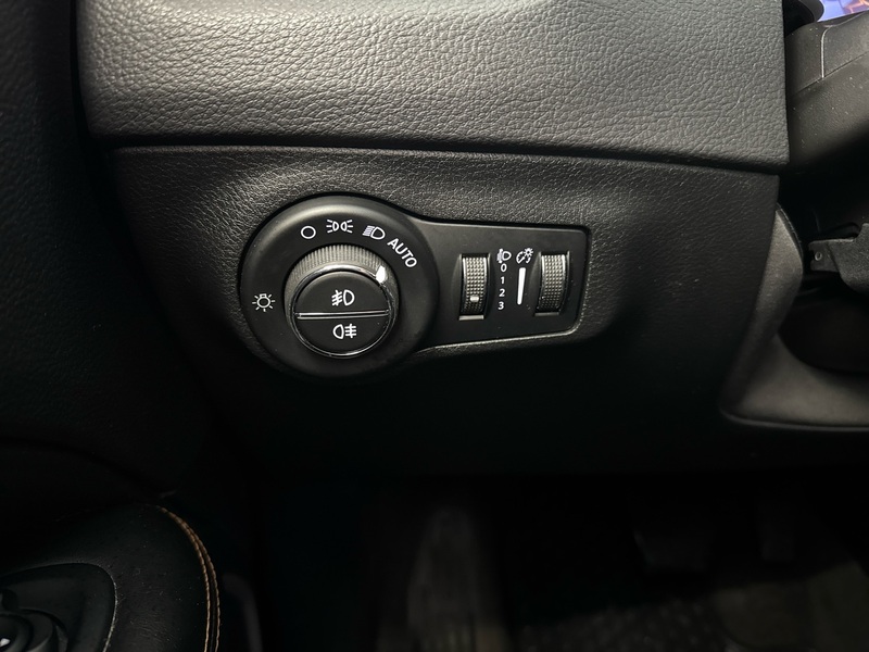 Jeep Compass vaihtoauto