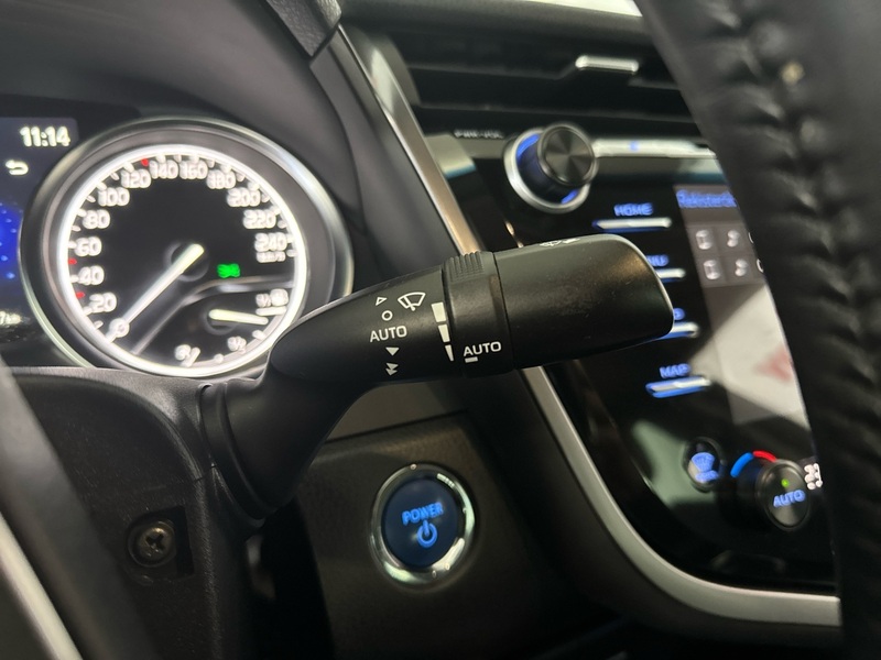 Toyota Camry vaihtoauto