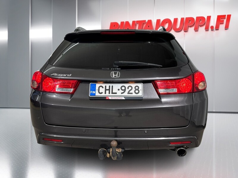 Honda Accord vaihtoauto