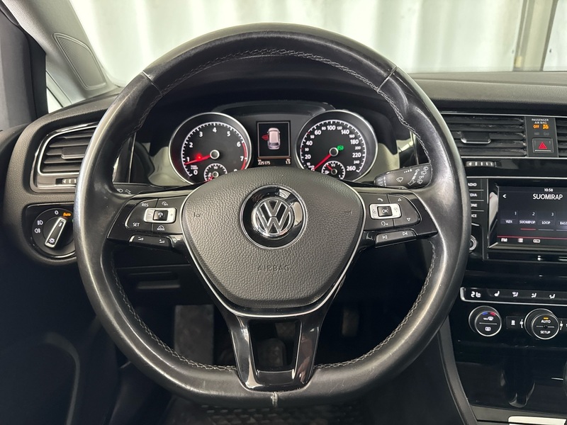 Volkswagen Golf vaihtoauto