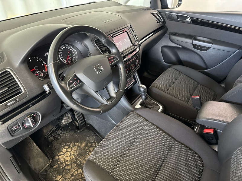 SEAT Alhambra vaihtoauto