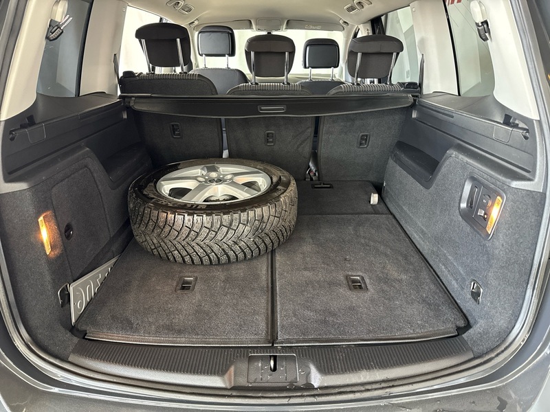 SEAT Alhambra vaihtoauto