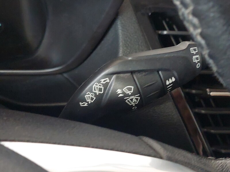 Ford Tourneo Connect vaihtoauto