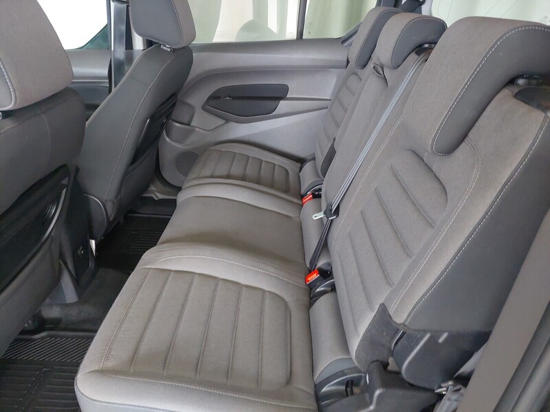 Ford Tourneo Connect vaihtoauto