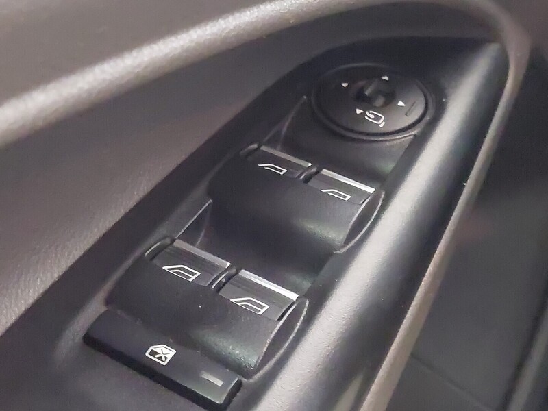 Ford Tourneo Connect vaihtoauto