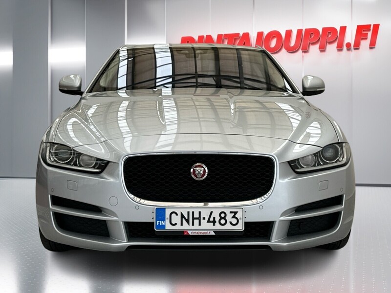 Jaguar XE vaihtoauto